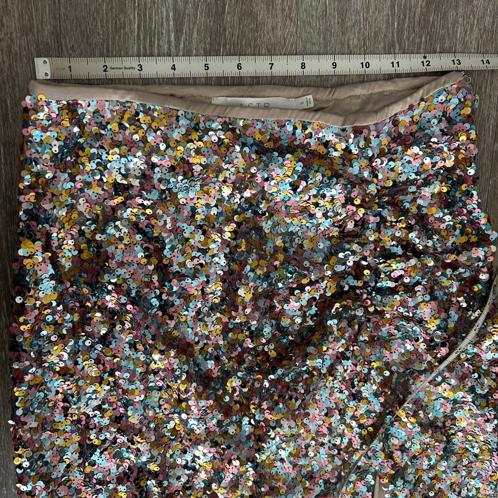 Astr Multicolor Sequin Pencil Skirt - Picture 9 of 10